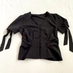 Milk and Honey gathered waist button down w/ ties